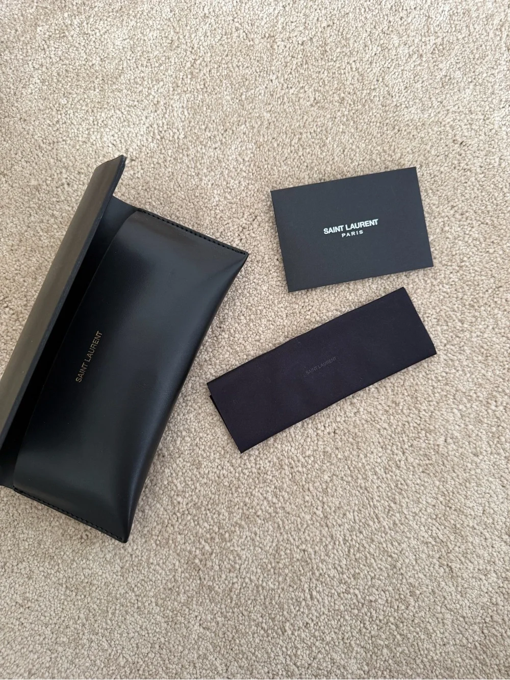 Saint Laurent classic saint